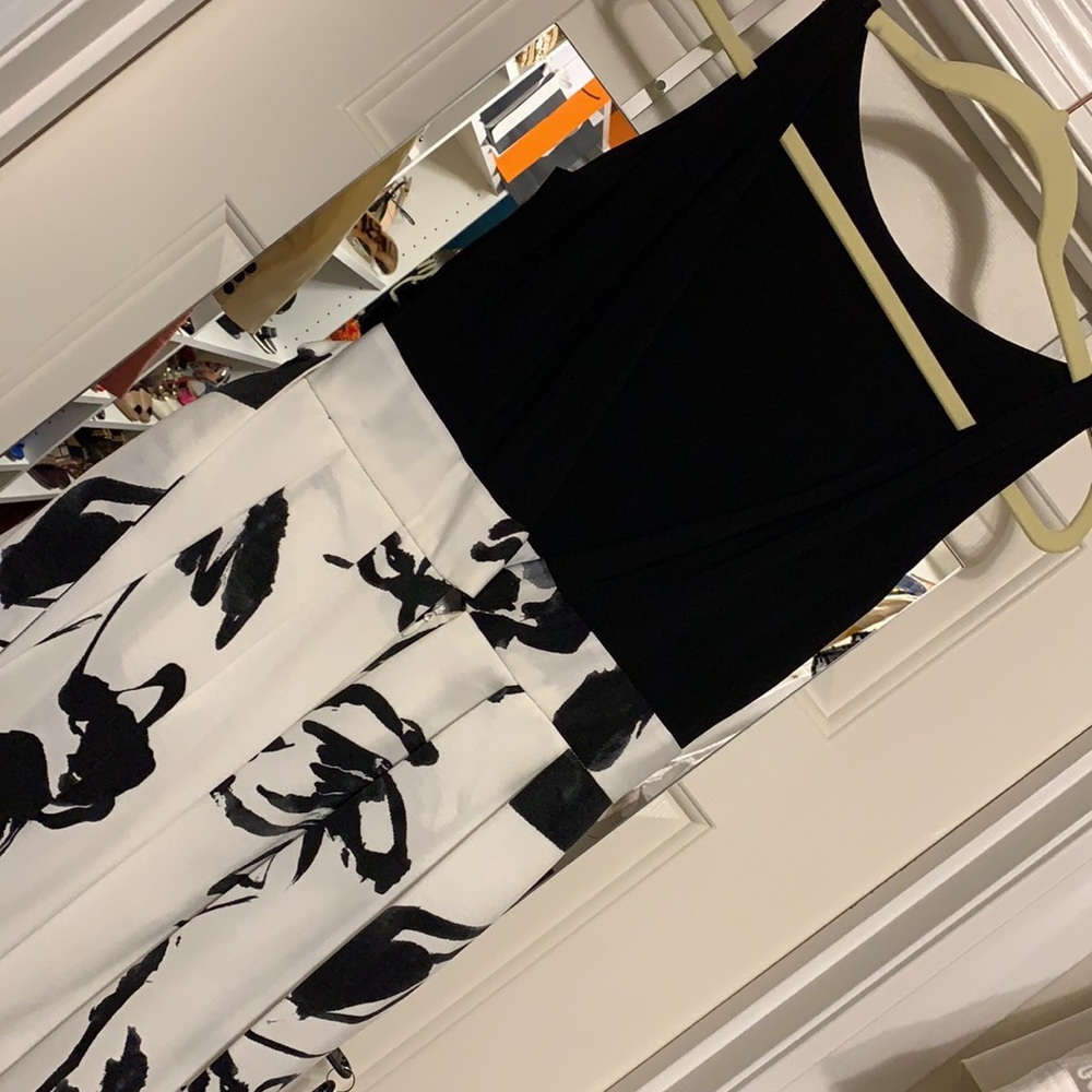 Dress - Picture 3 of 4